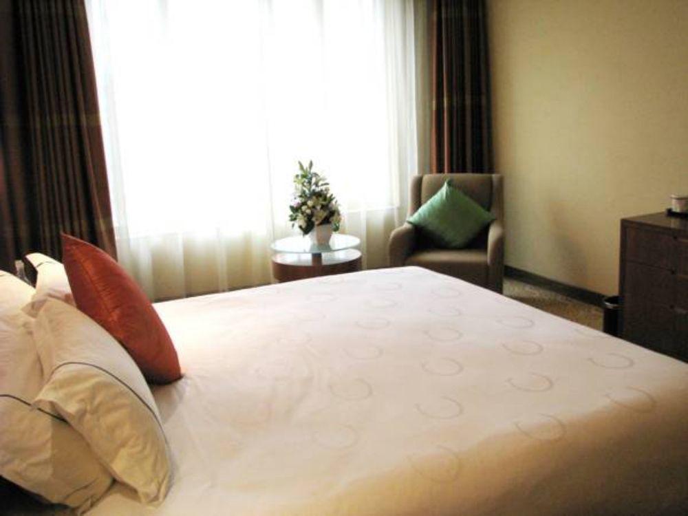 Hotel Equatorial Qingdao Exterior photo