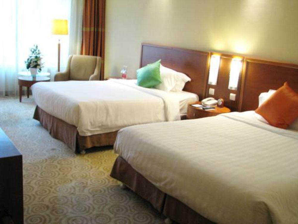 Hotel Equatorial Qingdao Exterior photo