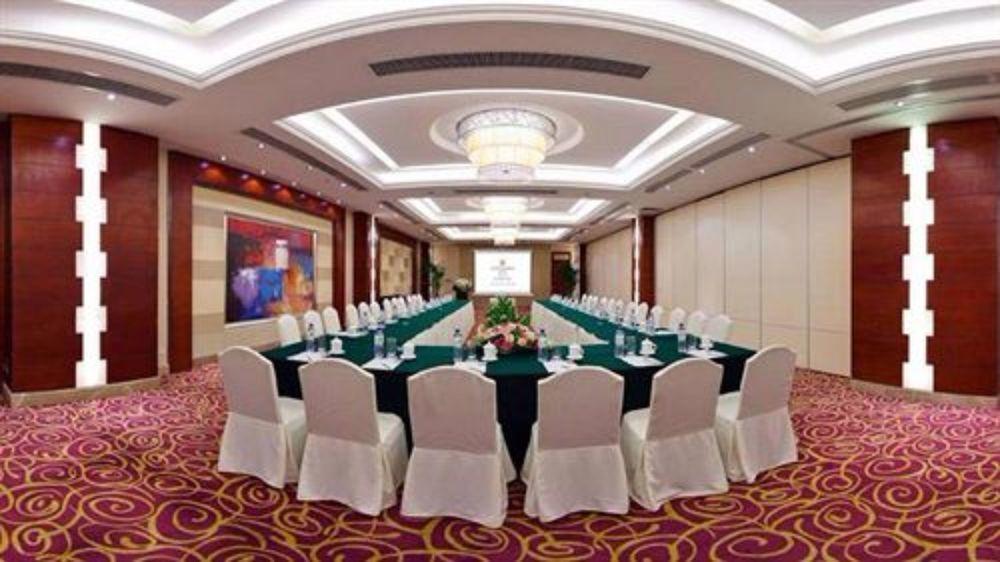 Hotel Equatorial Qingdao Exterior photo